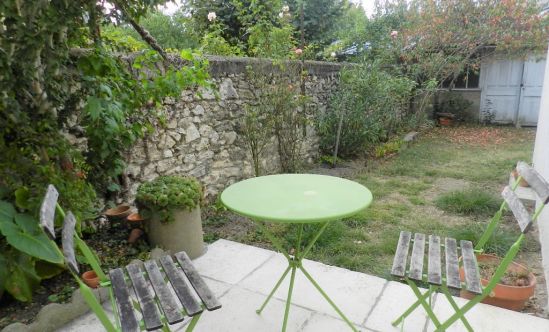 Tours Michelet: Superbe appartement avec jardin privatif!