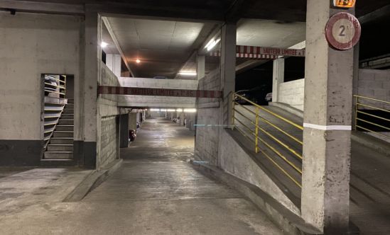 Place RABELAIS, Parking sécurisé en sous-sol